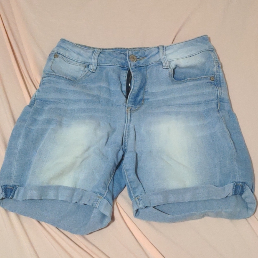 Wallflower, Denim Shorts, Size 5